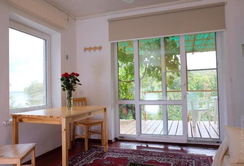 فندق صغير Black Cube