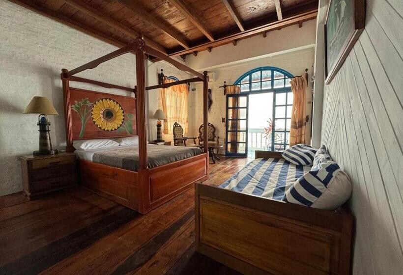 هاستل Hosteria Farallon Dillon