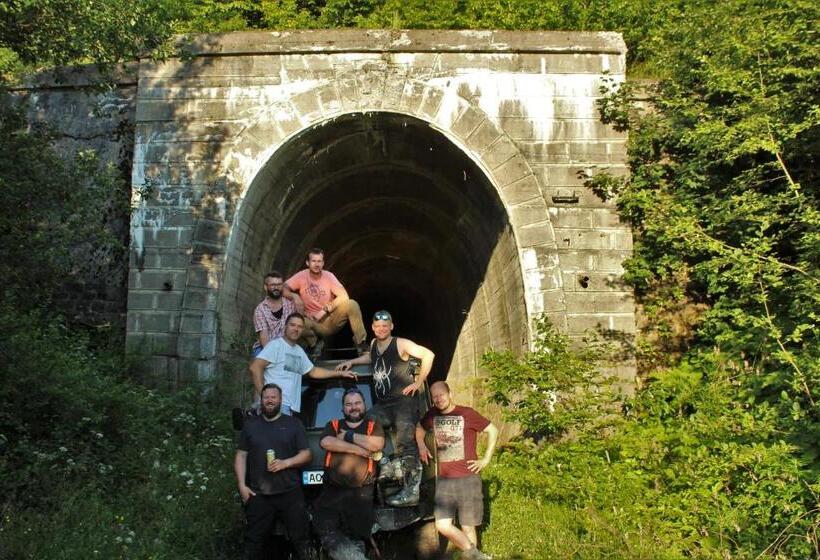 ユースホステル Lian Family Hotel & Restaurant