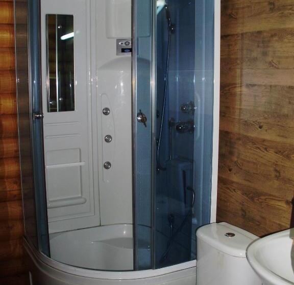 הוסטל Lian Family Hotel & Restaurant