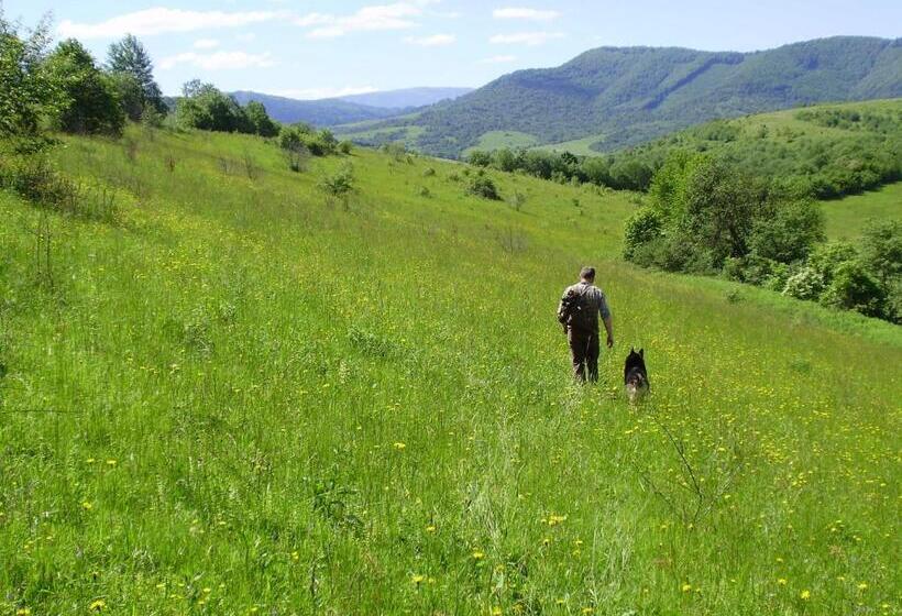 הוסטל Lian Family Hotel & Restaurant