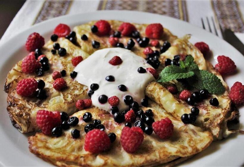 הוסטל Lian Family Hotel & Restaurant