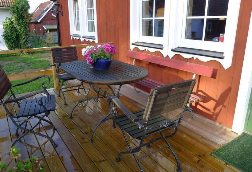 فندق صغير Lilla Trulla Gårdshotell   Feels Like Home