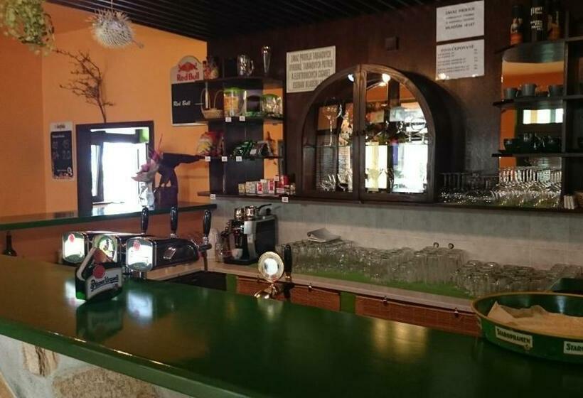 ユースホステル Restaurace Penzion Rafael