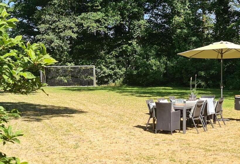 צימר Landgoed De Lavei