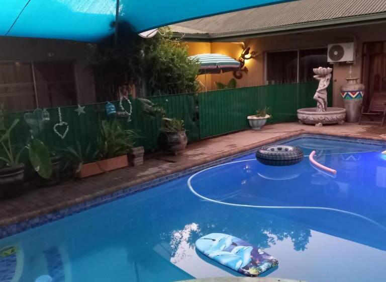 ベッドアンドブレックファースト Schweizer Guesthouse