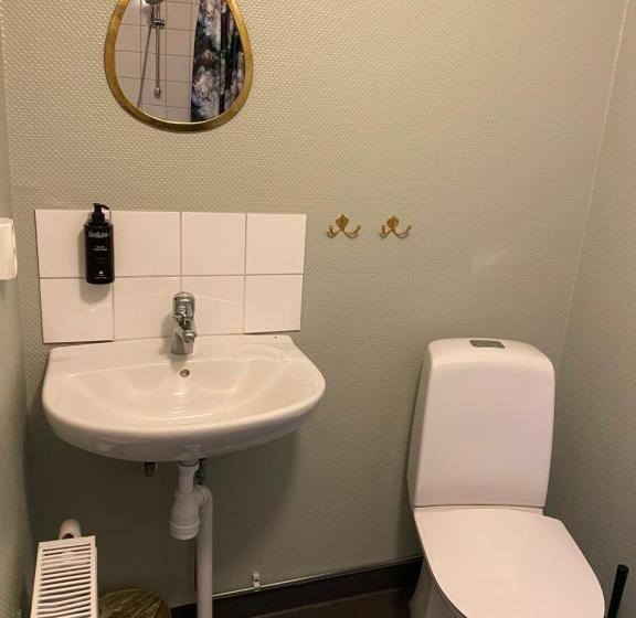 Bjälbo Gästhus B&b