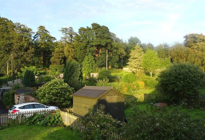 Ford Village Bed & Breakfast