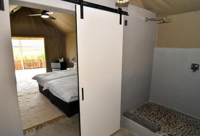 Frontier River Resort