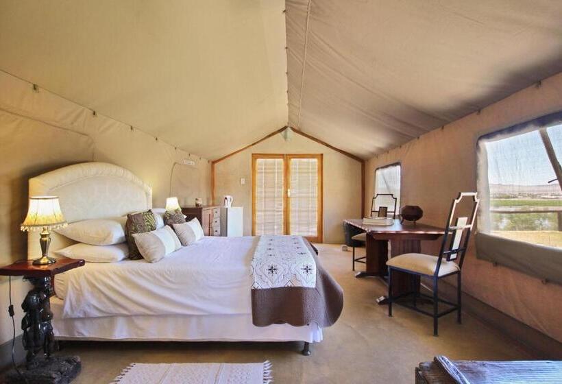 Frontier River Resort