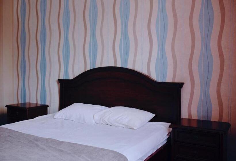 Grebenky Motel