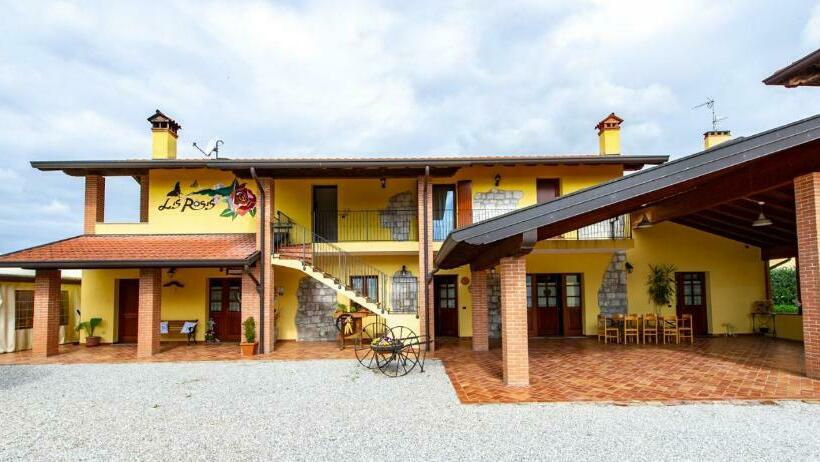 בית מלון כפרי Agriturismo Lis Rosis