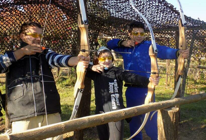 Отель Agro Pensiunea Plaiul Castanilor