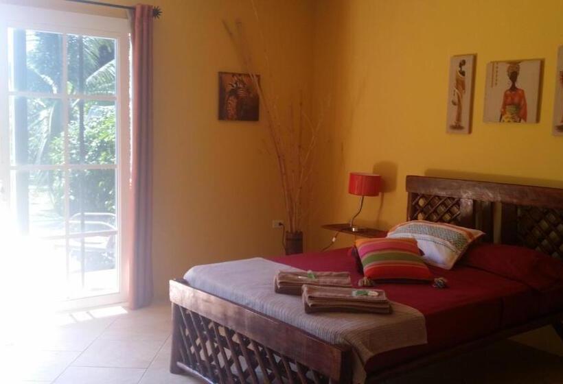 호텔 Cabanas Los Colibris