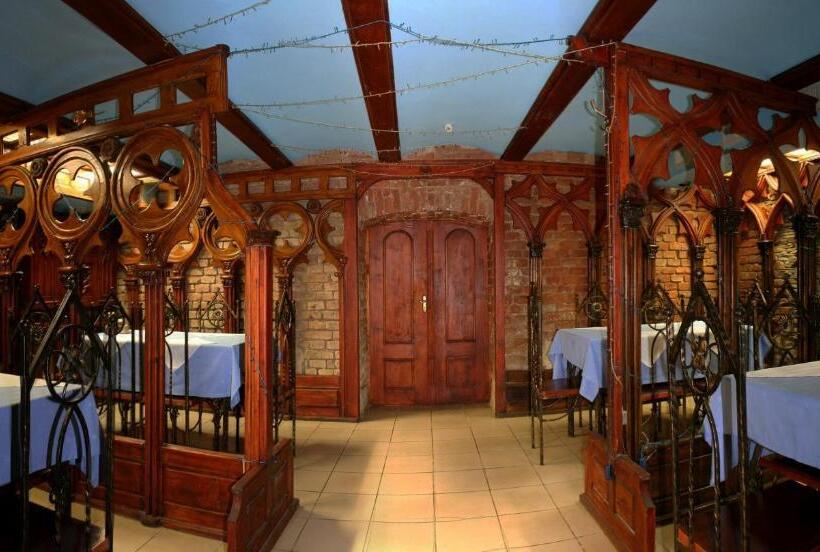 هتل Complex Vivcharyk