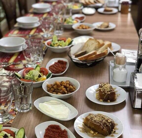 בית מלון כפרי Emsa Palace