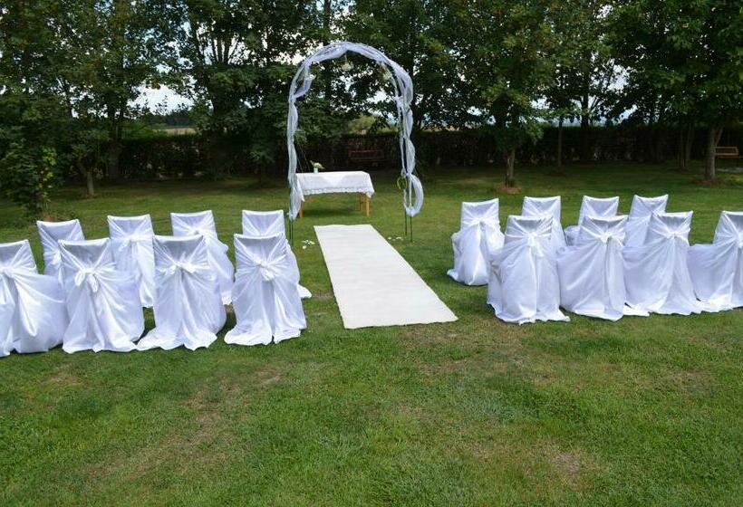 Отель Famozclub