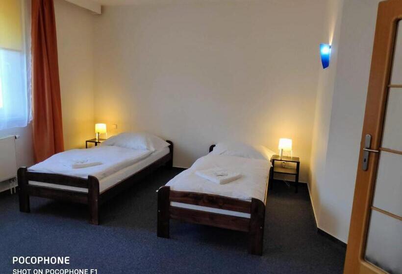 Szálloda Garni Orlova