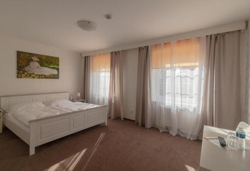 Szálloda Garni Orlova