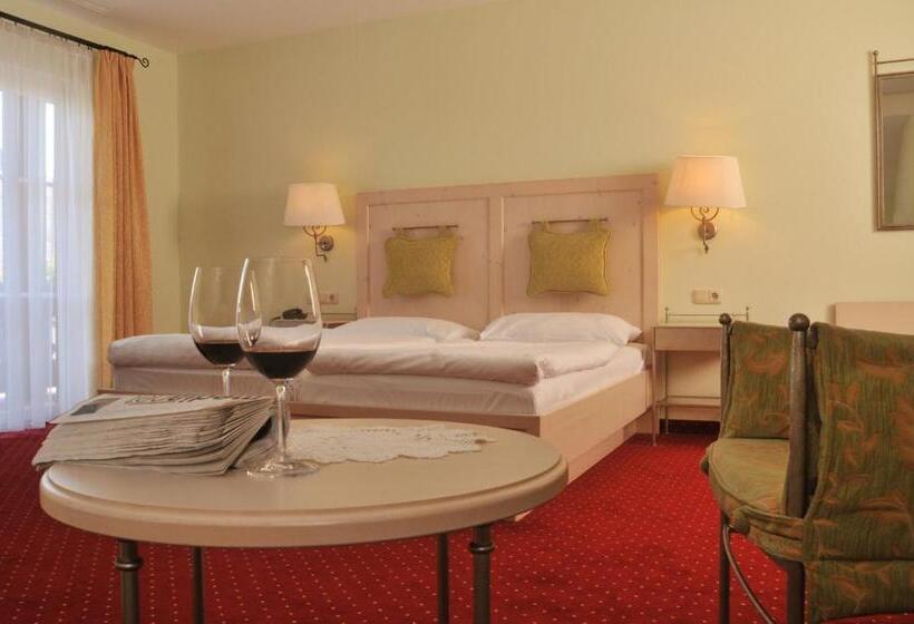 ホテル Gasthof Beim Böckhiasl