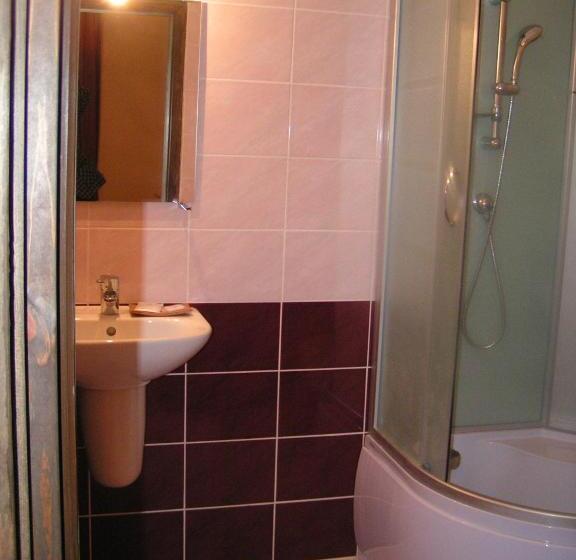 בית מלון כפרי Kaštieľ Biela Dáma A čierny Rytier