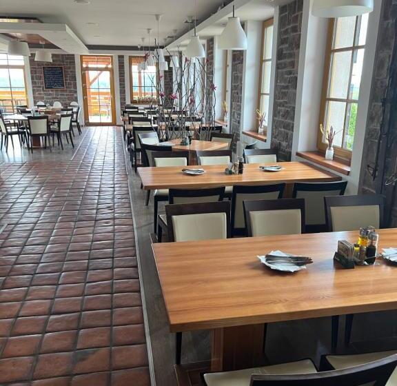 Szálloda Krušnohorský Dvůr