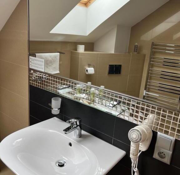 Szálloda Krušnohorský Dvůr