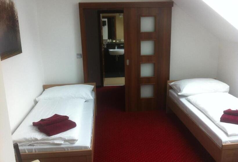 Szálloda Krušnohorský Dvůr