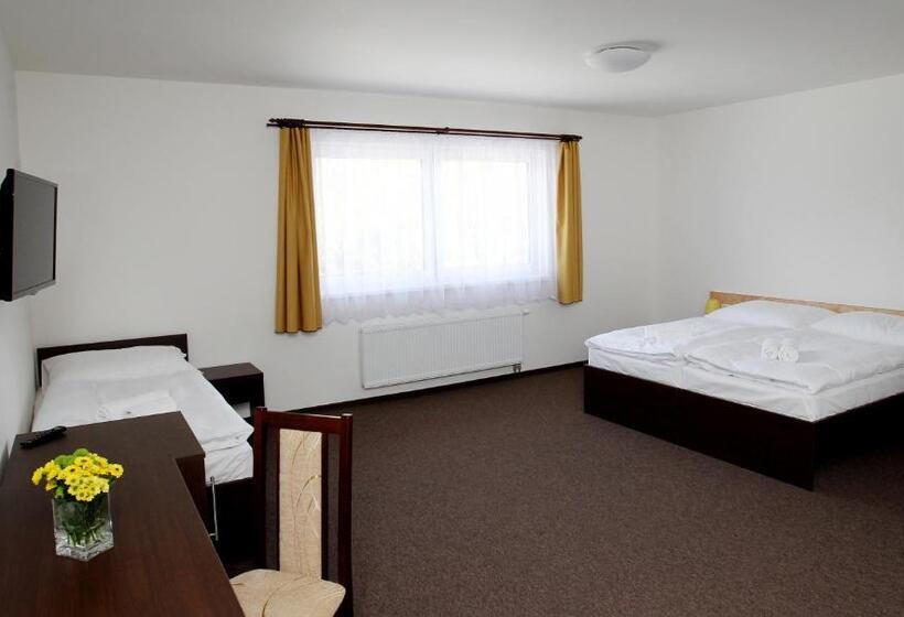 Szálloda Na Farmě Choťovice