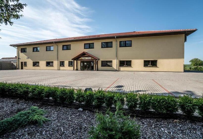 Szálloda Na Farmě Choťovice