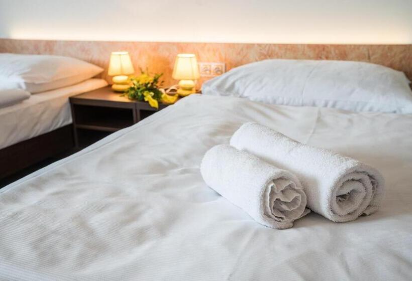 Szálloda Na Farmě Choťovice