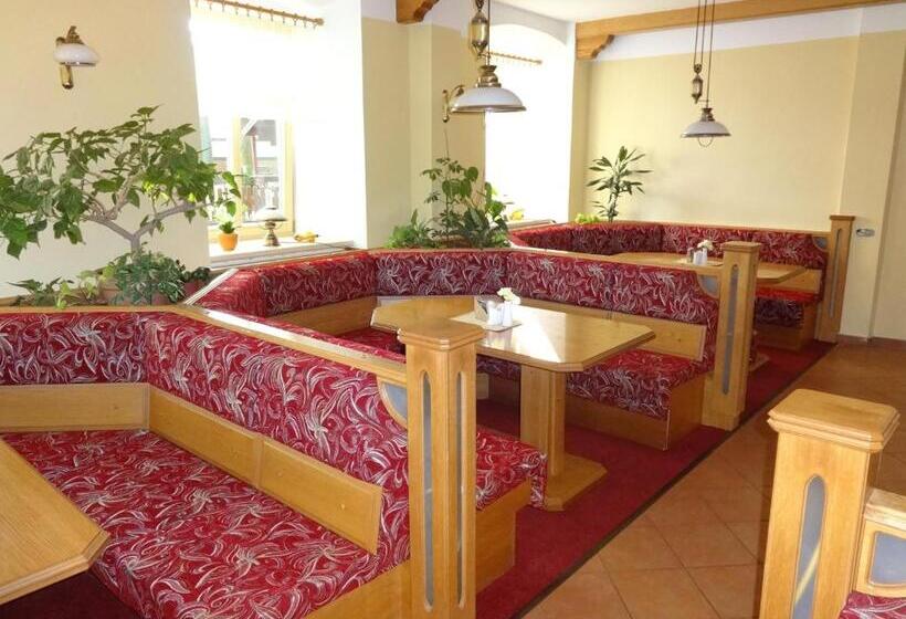 فندق Praha Potštejn