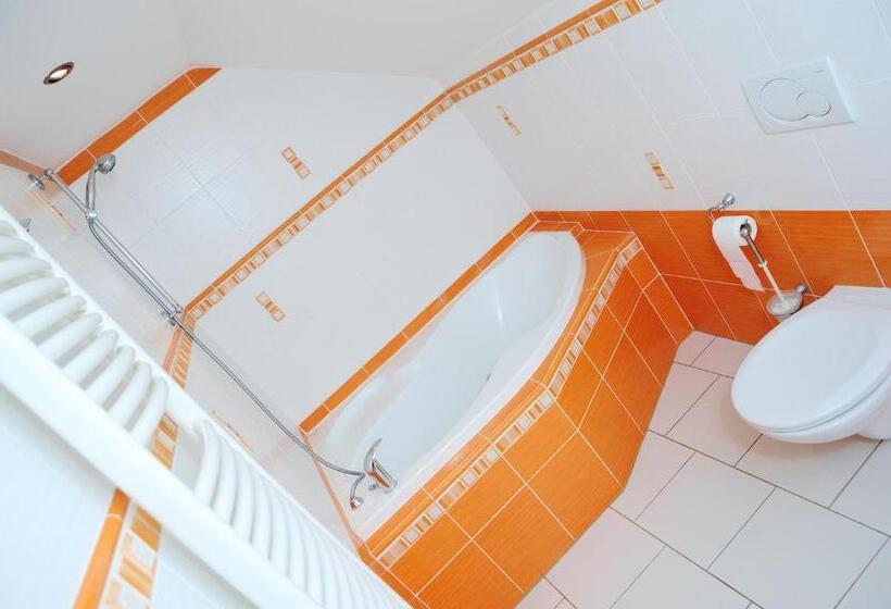 فندق Praha Potštejn