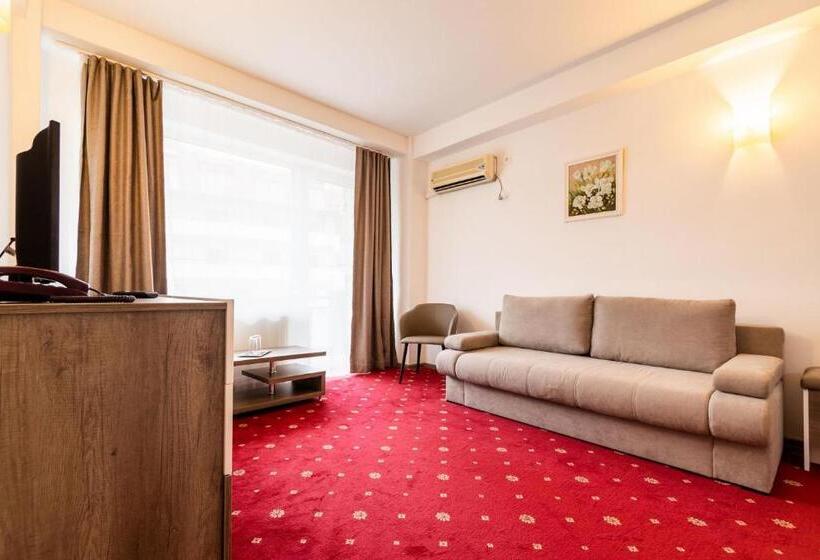 Отель President