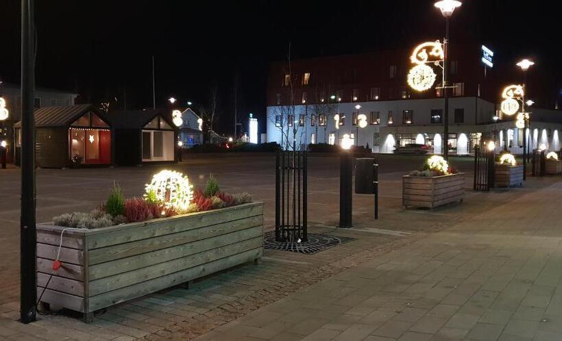 בית מלון כפרי Red & Green