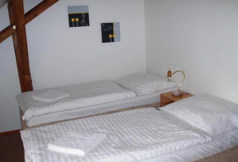 Отель Rytířsko