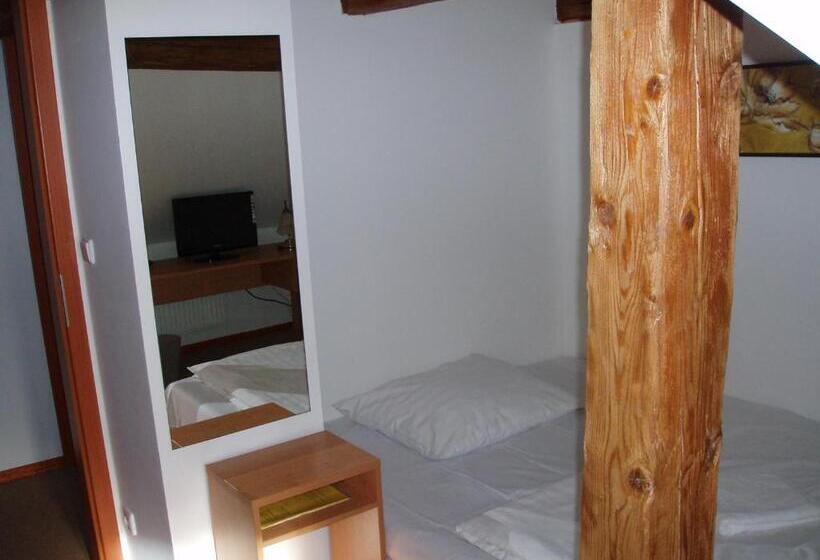 Отель Rytířsko