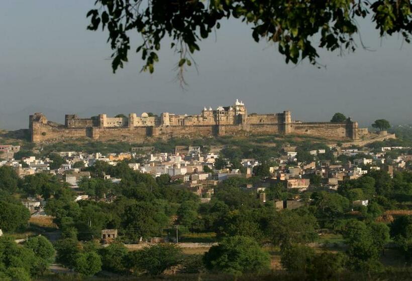 فندق Sardargarh Heritage
