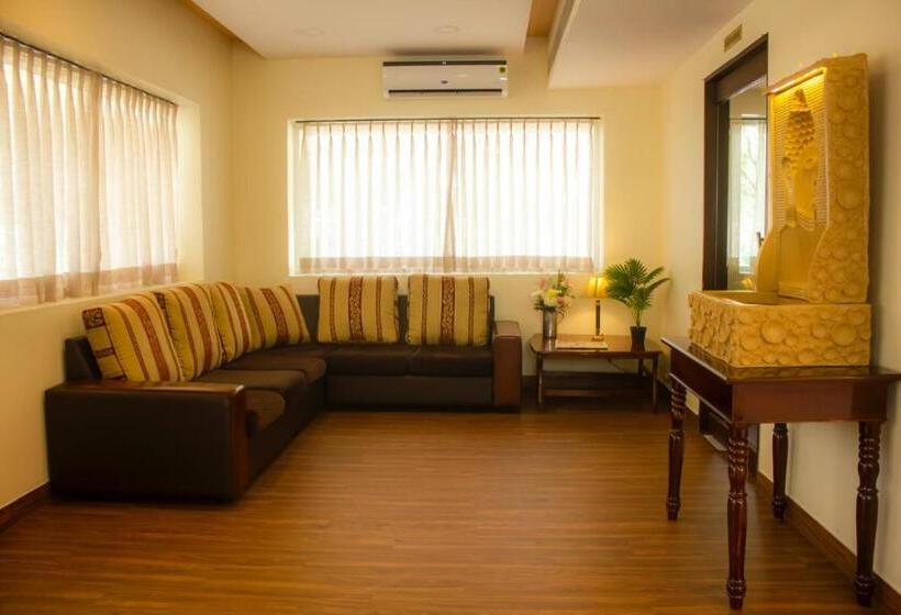 ホテル Serene Sriperumbudur