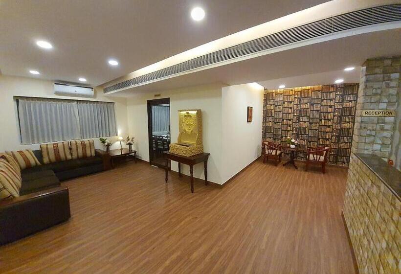 ホテル Serene Sriperumbudur