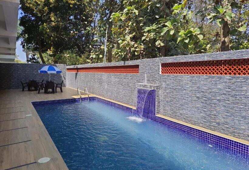 ホテル Serene Sriperumbudur