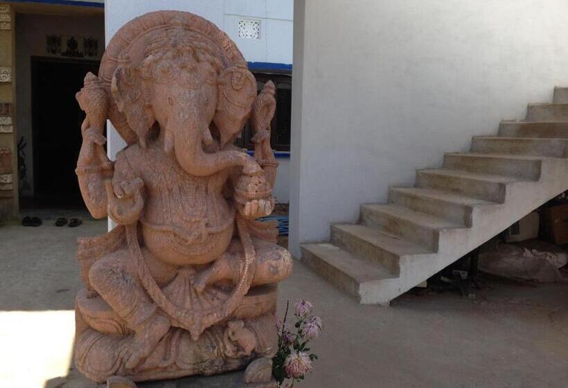 Отель Surya Inn