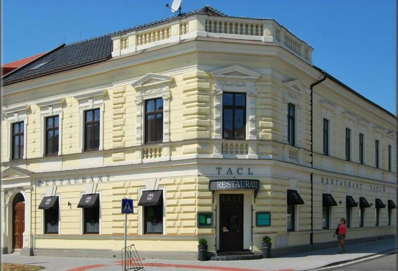 酒店 Tacl