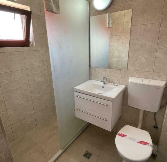 ホテル Tata Si Fii