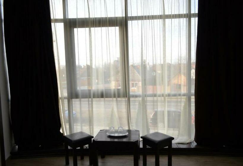 Отель Taverna Pecicana