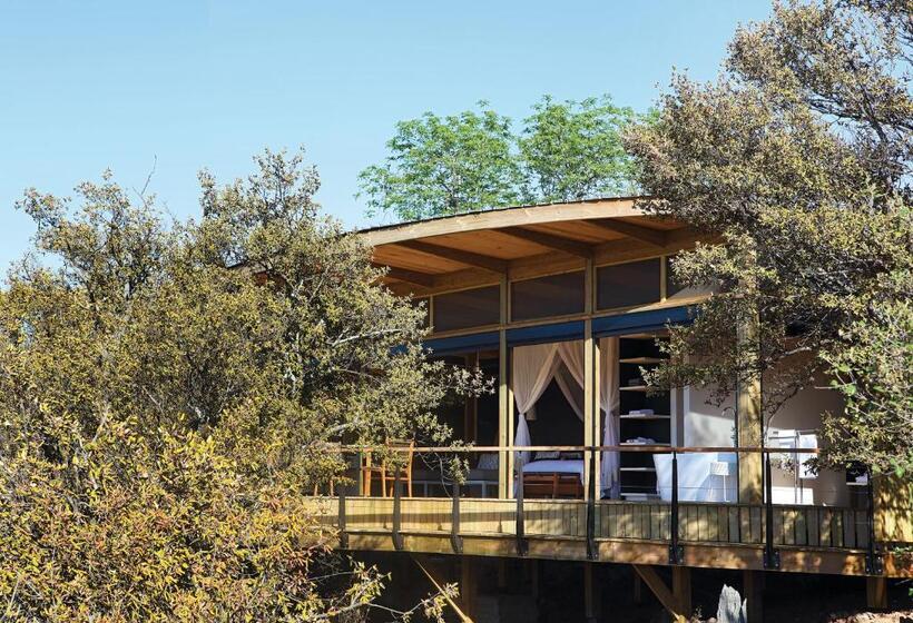 בית מלון כפרי The Outpost & Pel S Post