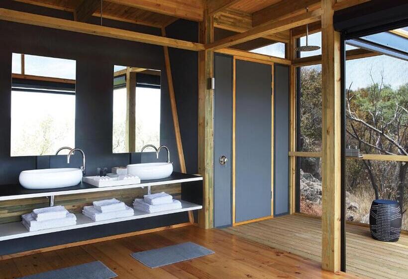 בית מלון כפרי The Outpost & Pel S Post