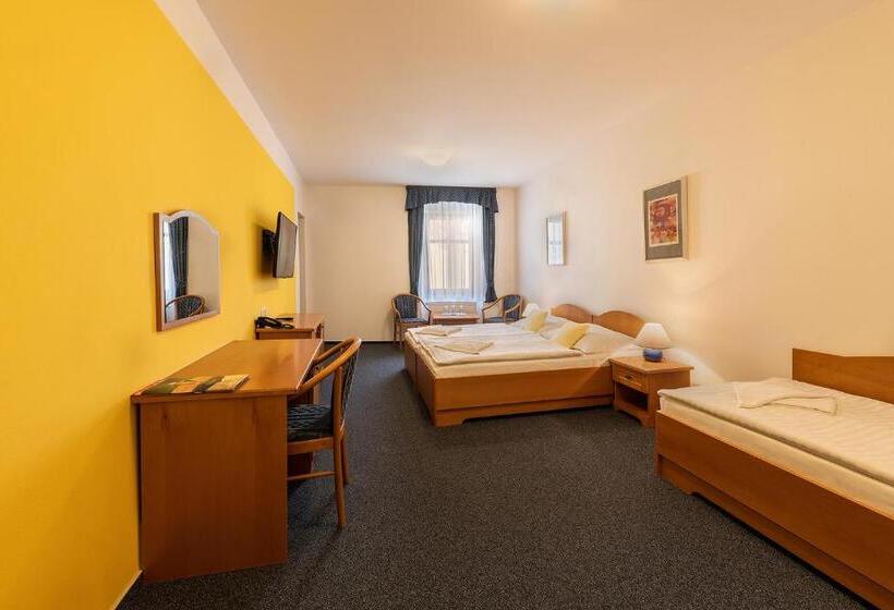 בית מלון כפרי U Sládka