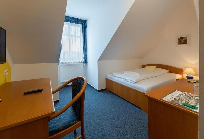 בית מלון כפרי U Sládka