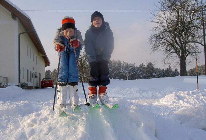 فندق Urlaub Am Bauernhof Wenigeder   Familie Klopf